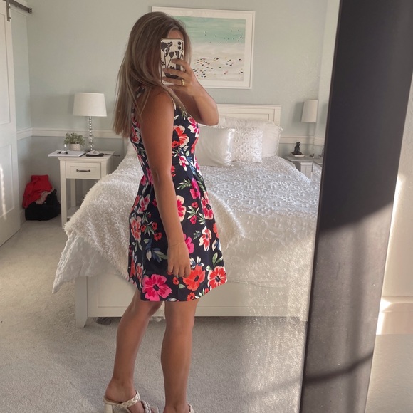 Vince Camuto navy floral dress size 2 - Picture 2 of 4